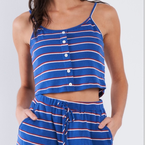 🎉Bundle Sale🎉Striped Button Crop Top& Shorts Set - Picture 3 of 3